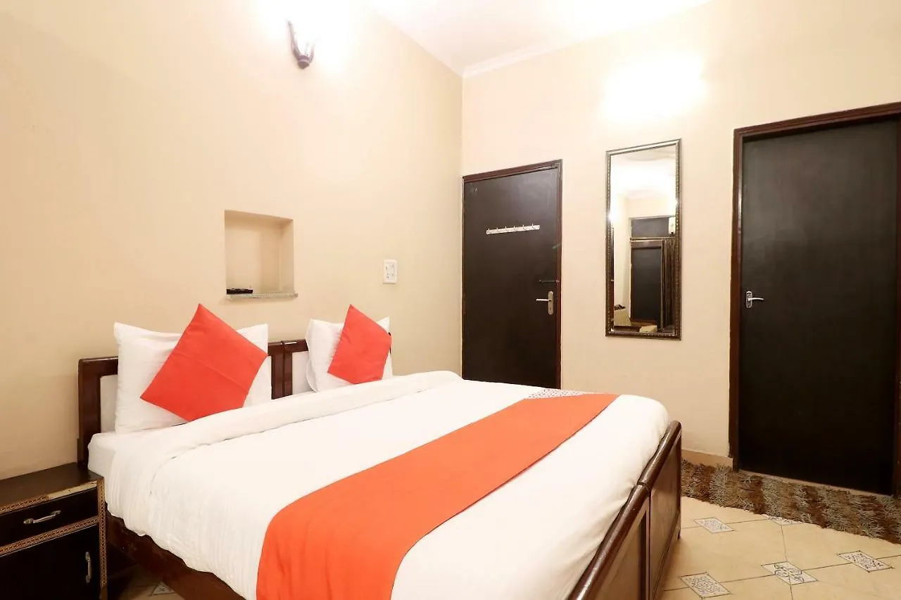 Ashu Villa Guest House Delhi