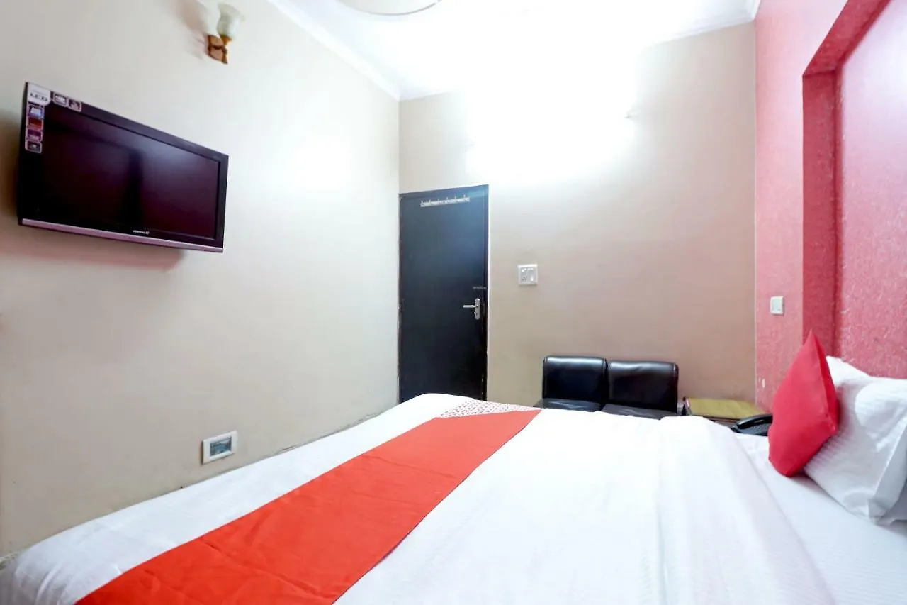 Ashu Villa Guest House Delhi  3*, Delhi (National Capital Territory of India)