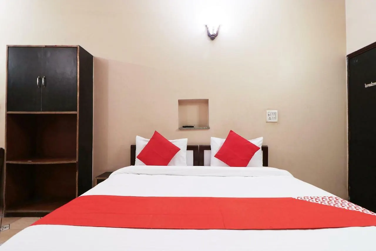 Ashu Villa Guest House Delhi